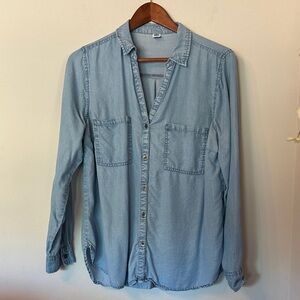 Old Navy Casual Light Blue Button Down Shirt